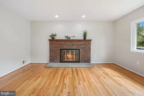 1913 Wallace Ave, Silver Spring, MD 20902 photo 5
