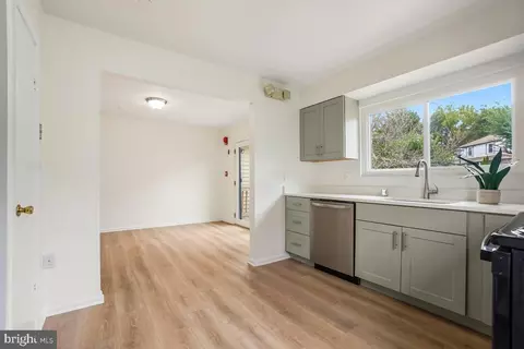 1913 Wallace Ave, Silver Spring, MD 20902 photo 13