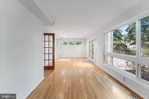 Living - 1707 Myrtle Rd, Silver Spring, MD 20902 photo 1 of 3