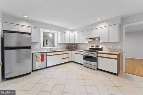 Kitchen - 1707 Myrtle Rd, Silver Spring, MD 20902 photo 2 of 2