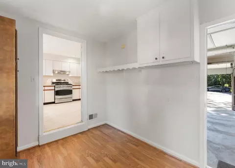 Entry Way - 1707 Myrtle Rd, Silver Spring, MD 20902 photo 2 of 2