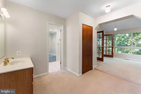 Entry Way - 1707 Myrtle Rd, Silver Spring, MD 20902 photo 1 of 2