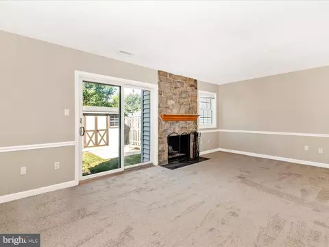 17422 Hughes Rd, Poolesville, MD 20837 photo 5