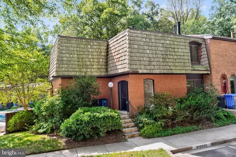 10739 Deborah Dr, Potomac, MD 20854