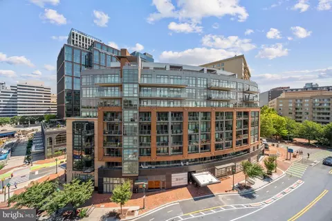 7171 Woodmont Ave #505, Bethesda, MD 20814