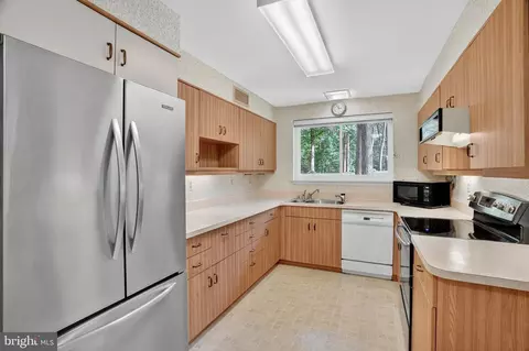 213 Stonington Rd, Silver Spring, MD 20902 photo 11