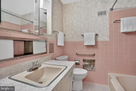 213 Stonington Rd, Silver Spring, MD 20902 photo 32