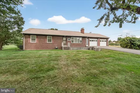 2704 Spencerville Rd, Burtonsville, MD 20866