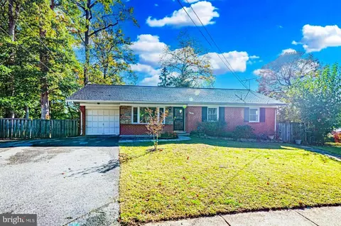 4300 Parkland Ct, Rockville, MD 20853
