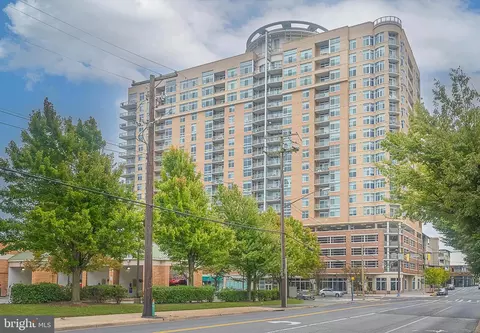 5750 Bou Ave #805, Rockville, MD 20852