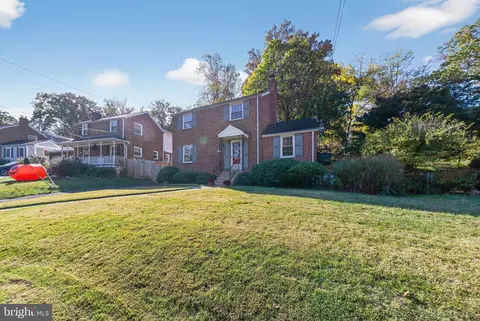 Exterior - 10018 Brookmoor Dr, Silver Spring, MD 20901 photo 5 of 7