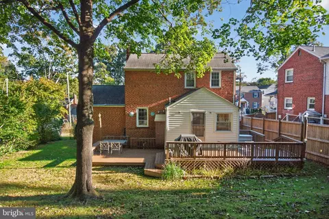 Exterior - 10018 Brookmoor Dr, Silver Spring, MD 20901 photo 7 of 7