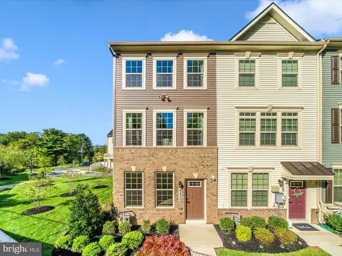9430 Oak Grove Ln, Montgomery Village, MD 20886