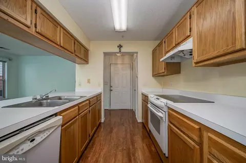 14202 Valleyfield Dr #3-38, Silver Spring, MD 20906 photo 23