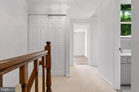 Entry Way - 14801 Hammersmith Cir, Silver Spring, MD 20906 photo 5 of 6