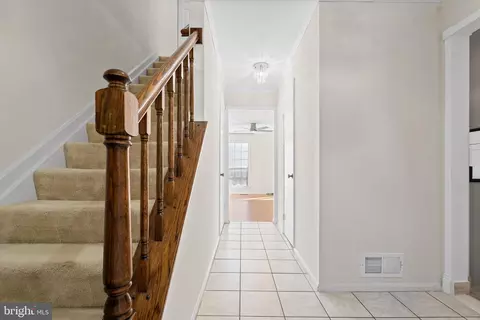 Entry Way - 14801 Hammersmith Cir, Silver Spring, MD 20906 photo 1 of 6