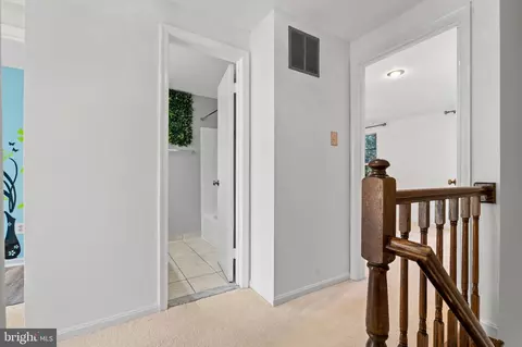 Entry Way - 14801 Hammersmith Cir, Silver Spring, MD 20906 photo 4 of 6