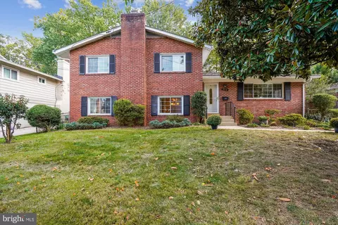 6216 Rockhurst Rd, Bethesda, MD 20817