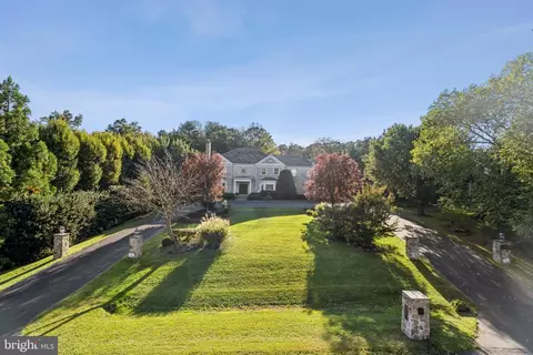 10708 Stapleford Hall Dr, Potomac, MD 20854