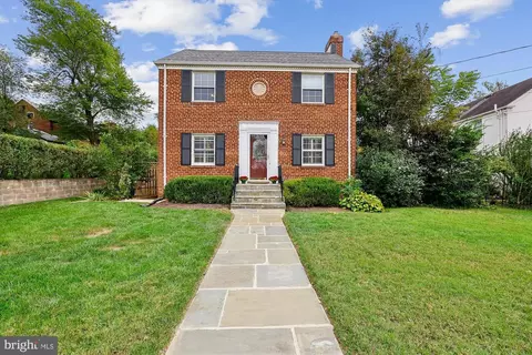 Exterior - 10003 Reddick Dr, Silver Spring, MD 20901 photo 4 of 25