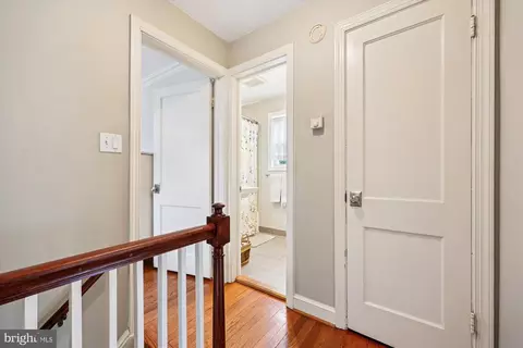 Entry Way - 10003 Reddick Dr, Silver Spring, MD 20901 photo 6 of 8
