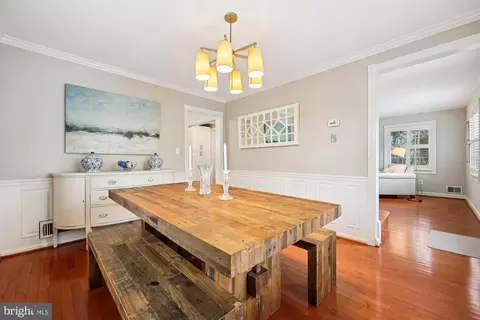Dining - 10003 Reddick Dr, Silver Spring, MD 20901 photo 3 of 4