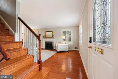 Entry Way - 10003 Reddick Dr, Silver Spring, MD 20901 photo 3 of 8