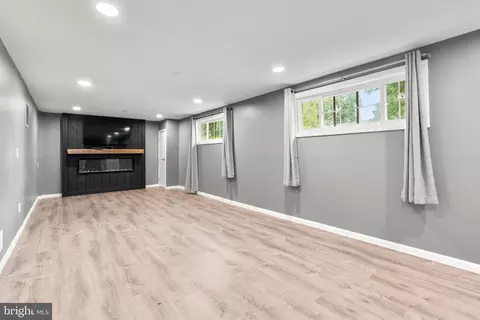 Living - 13316 Dauphine St, Silver Spring, MD 20906 photo 3 of 4