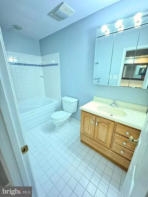 Bath - 3063 Schubert Dr, Silver Spring, MD 20904 photo 3 of 4