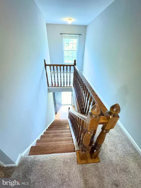 Entry Way - 3063 Schubert Dr, Silver Spring, MD 20904 photo 4 of 7