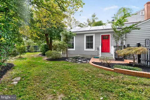 Exterior - 2301 Starcrest Dr, Silver Spring, MD 20904 photo 6 of 7