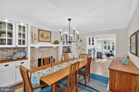 Dining - 2301 Starcrest Dr, Silver Spring, MD 20904 photo 2 of 2