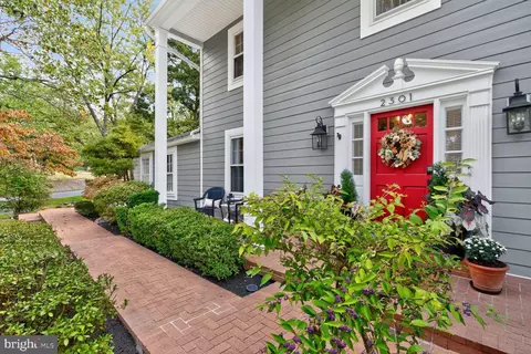 Exterior - 2301 Starcrest Dr, Silver Spring, MD 20904 photo 7 of 7