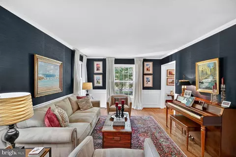 Living - 2301 Starcrest Dr, Silver Spring, MD 20904 photo 2 of 3