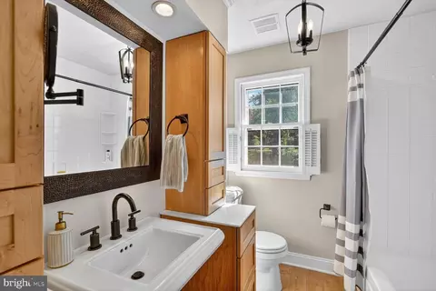 Bath - 2301 Starcrest Dr, Silver Spring, MD 20904 photo 4 of 5