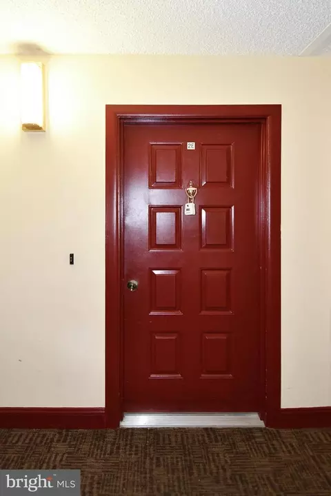 Entry Way - 15311 Beaverbrook Ct #90-2E, Silver Spring, MD 20906 photo 1 of 3
