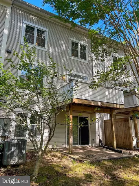 15 Crested Iris Ct, Montgomery Village, MD 20886