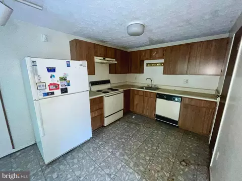 11200 Legato Way, Silver Spring, MD 20901 photo 5