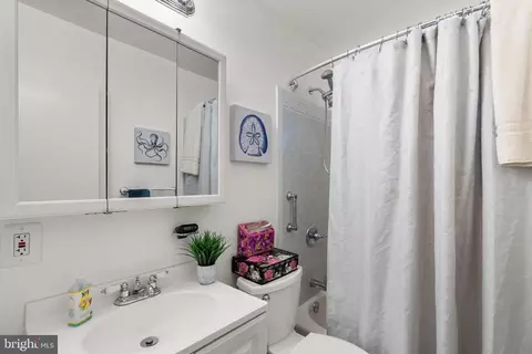 Bath - 12706 Atherton Dr, Silver Spring, MD 20906 photo 1 of 2