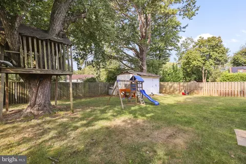 10802 Blossom Ln, Silver Spring, MD 20903 photo 32