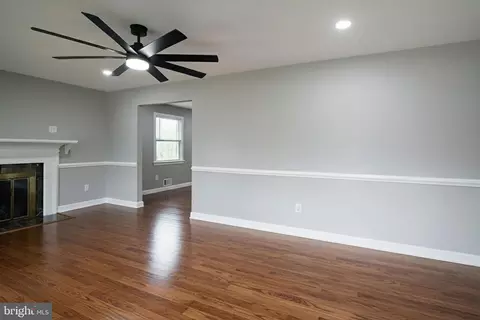 10802 Blossom Ln, Silver Spring, MD 20903 photo 14