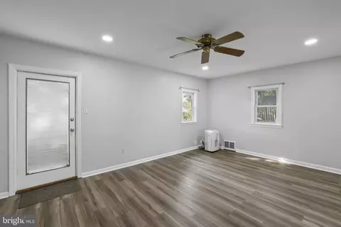 10802 Blossom Ln, Silver Spring, MD 20903 photo 18