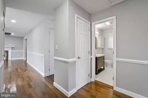 10802 Blossom Ln, Silver Spring, MD 20903 photo 13