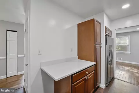 10802 Blossom Ln, Silver Spring, MD 20903 photo 5