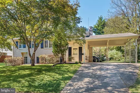 2892 Balmoral Dr, Rockville, MD 20850