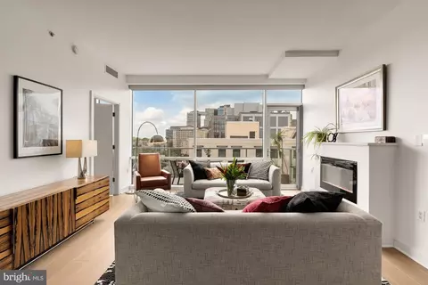 6820 Wisconsin #8009, Bethesda, MD 20814
