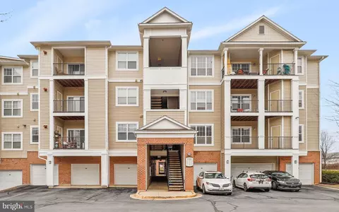 13501 Kildare Hills Ter #204, Germantown, MD 20874