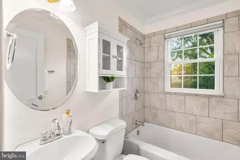 10603 S Dunmoor Dr, Silver Spring, MD 20901 photo 12