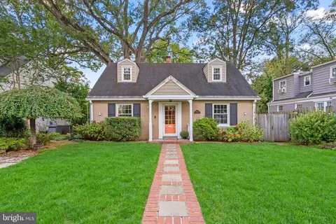 10603 S Dunmoor Dr, Silver Spring, MD 20901
