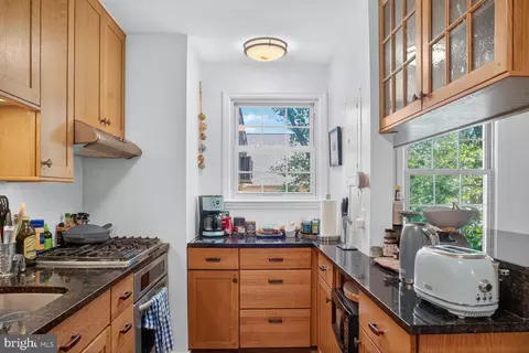 Kitchen - 2223 Washington Ave #2223-W, Silver Spring, MD 20910 photo 3 of 4